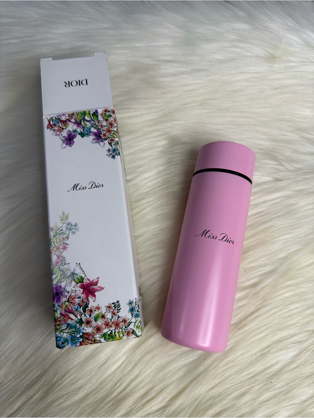 DIOR mini bottle - Picture 3 of 12
